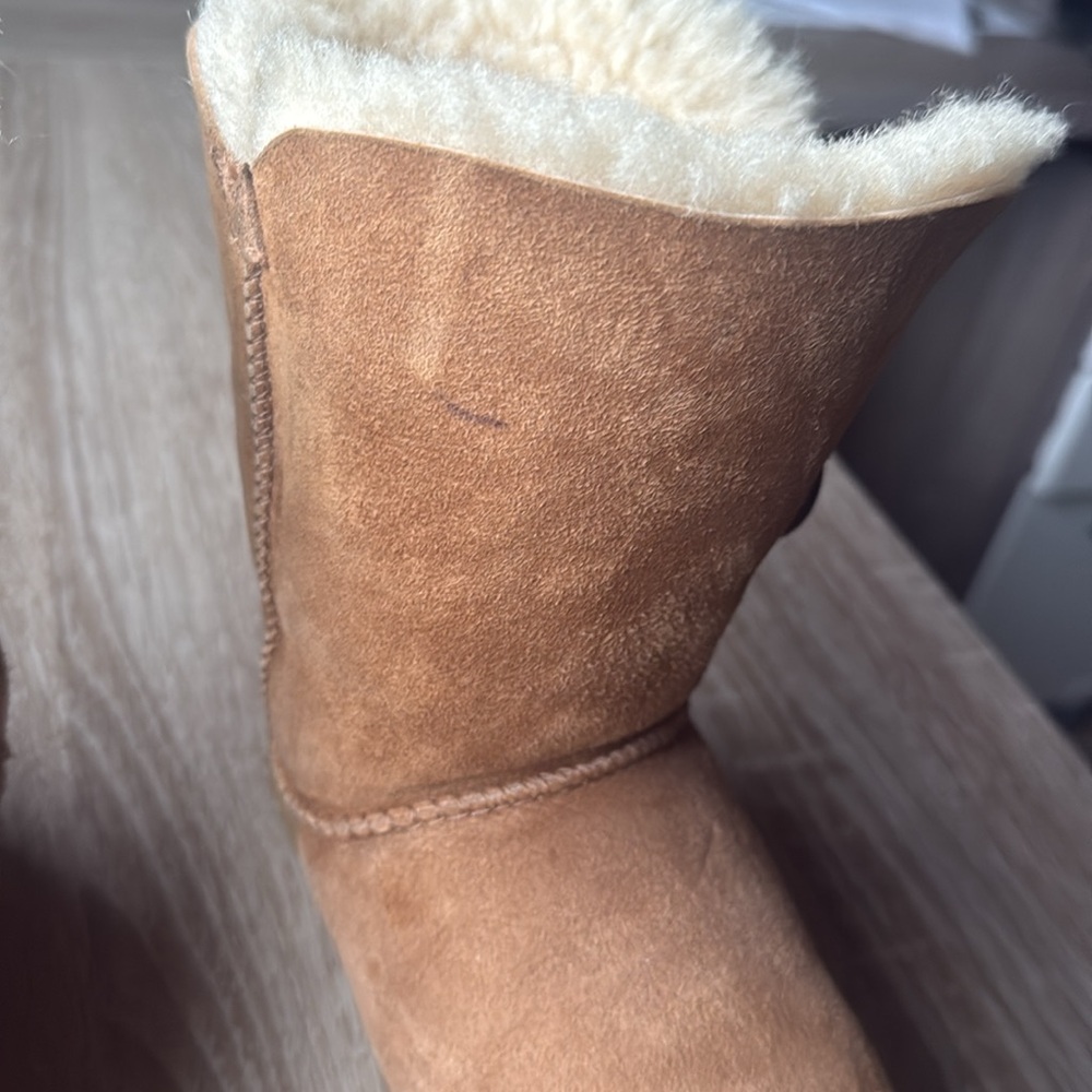 Ugg Bailey Button Women’s Boots in Chestnut - Picture 5 of 7